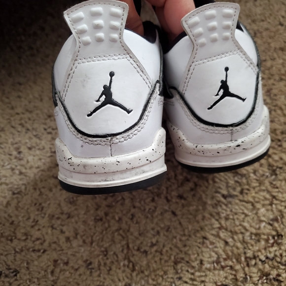 Young boy kids Jordan sneakers size 12c - Picture 3 of 7